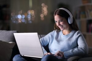 Bagaimana Streaming Telah Mengubah Cara Kita Menonton TV
